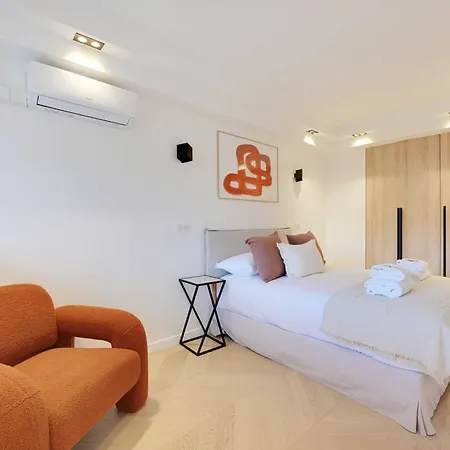 Charming Apt With Ac And Balcony -2br-4p- *