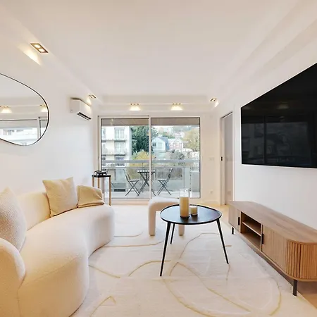 شقة Charming Apt With Ac And Balcony -2br-4p- *